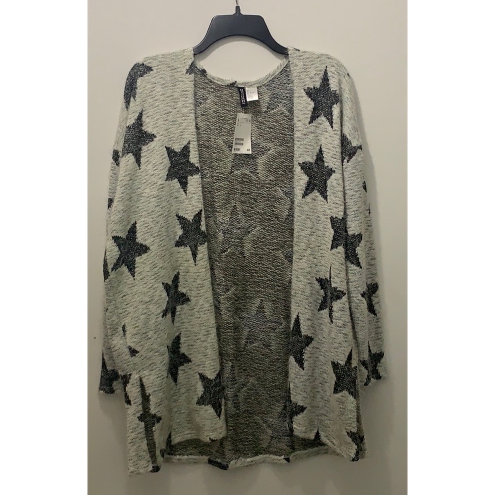 H&M Divided Open Front Long Sleeve Star Ca…